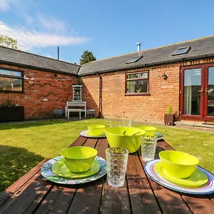 1 Pines Farm , Ulleskelf United Kingdom